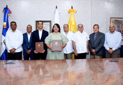 La UTECO y GOLDQUEST Dominicana Firman Acuerdo de Cooperación Educativa