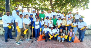Jornada de Limpieza de Playa en Guibia: Un esfuerzo conjunto para preservar el medio ambiente